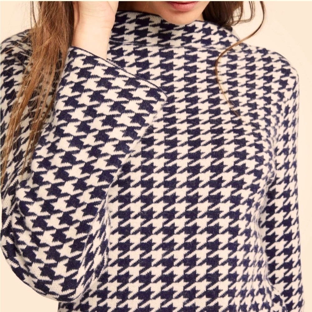 Ann Taylor | Houndstooth Mock Neck Sweater